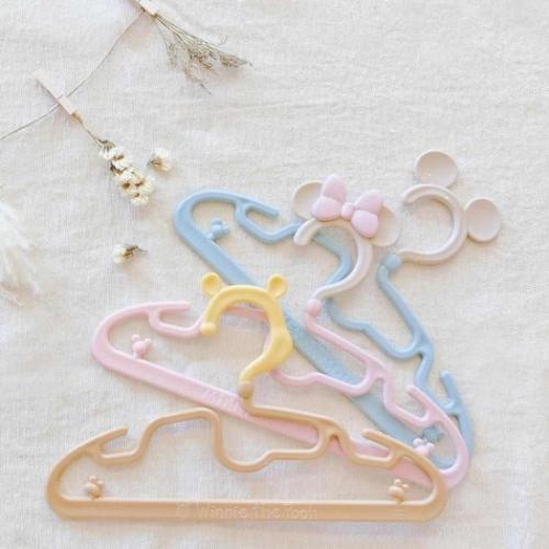 ミニーマウス ファッション小物 ベビーハンガー4本組 ディズニー キャラクター グッズ
