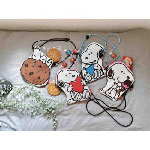 スヌーピー スマホポーチ IP.BRピローニット.Peanuts-9O ピロードールミニポーチ Ice cream ピーナッツ キャラクター グッズ メール便可