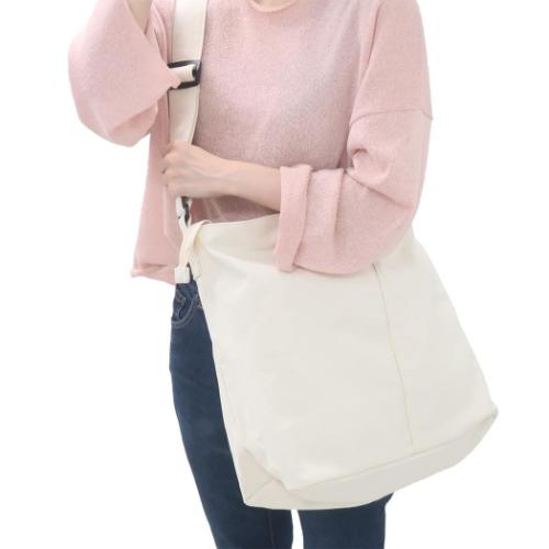 グレムリン ショルダーバッグ キャンバッグ 後ろ姿 キャラクター グッズ