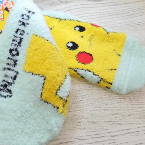 ポケットモンスター 女性用防寒靴下 もっこもこ靴下 レディースソックス ピカチュウ MGR ポケモン キャラクター グッズ メール便可