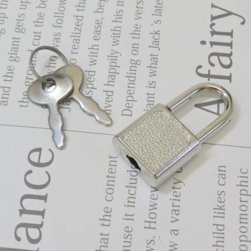 貯金箱 カギ付き缶バンク もちえなが かわいい グッズ