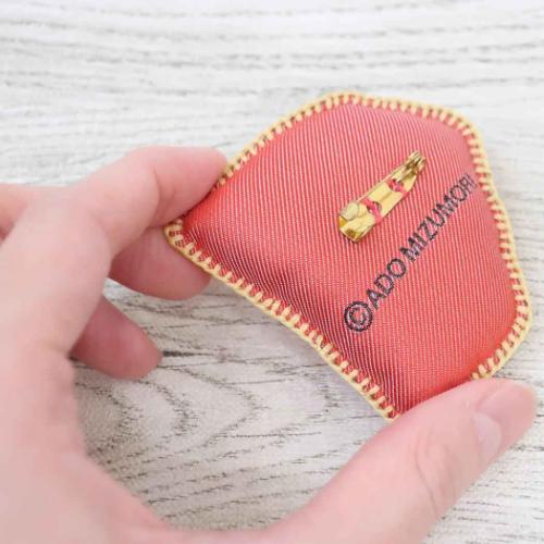 水森亜土 バッジ ジャガードブローチ おさげ キャラクター グッズ メール便可