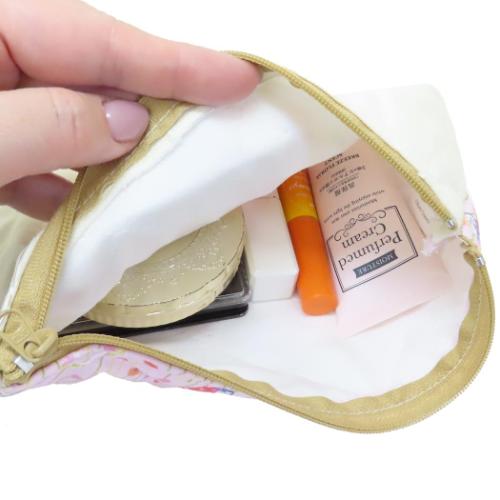 ムーミン コスメポーチ キルトポーチ リトルミイの日 北欧 キャラクター グッズ メール便可