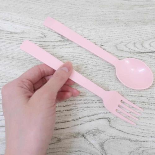 ハローキティ スプーン＆フォーク付きお弁当箱 カトラリー付ランチボックス 1000ml 水彩コスメ サンリオ キャラクター グッズ