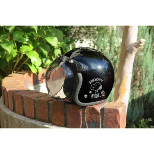 スヌーピー ビッグステッカー エンブレムステッカー お座り ピーナッツ キャラクター グッズ メール便可