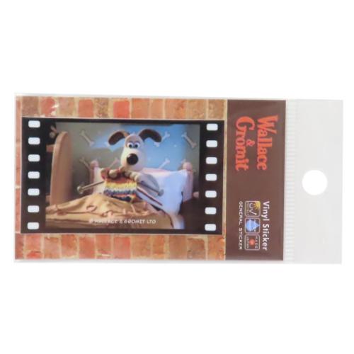 ウォレスとグルミット ビニールシール 場面写真ステッカー 編み物 キャラクター グッズ メール便可