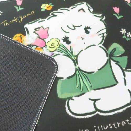 mikko illustrations 机マット デスクマット ブラック キャラクター グッズ