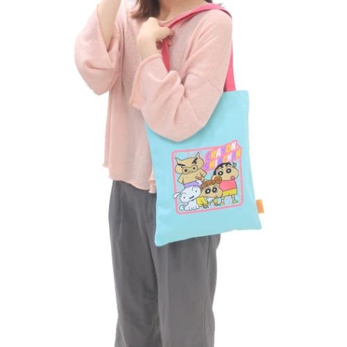 クレヨンしんちゃん 手提げかばん 刺繍トートバッグ 集合 アニメキャラクター グッズ メール便可