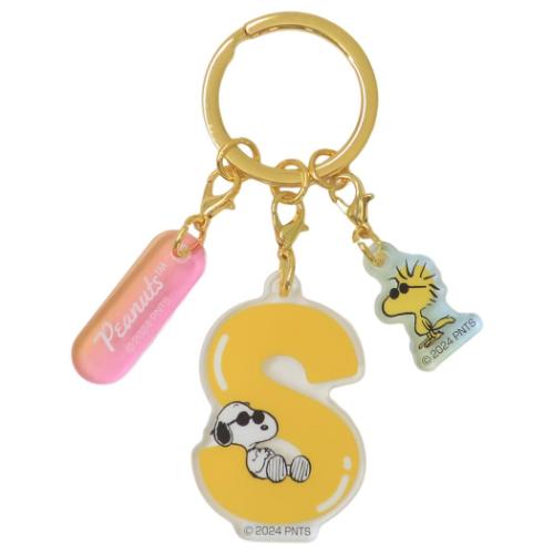 スヌーピー キーリング イニシャル3連アクリルキーホルダー S ピーナッツ キャラクター グッズ メール便可