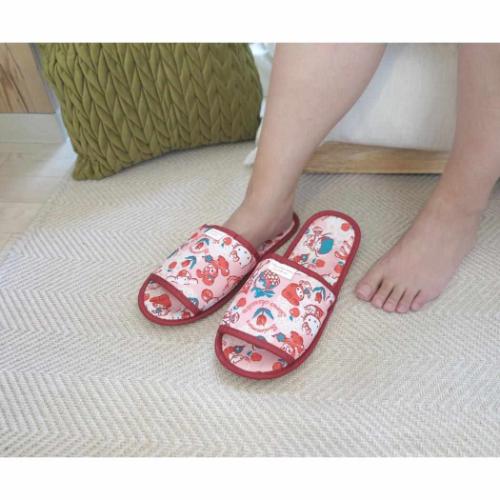 スイマーxサンリオキャラクターズ トラベルグッズ 携帯スリッパ ピンク SWIMMERxSANRIO キャラクター グッズ