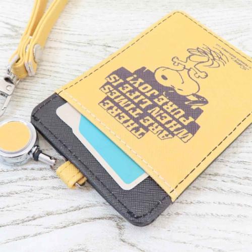 スヌーピー 定期入れ リール付きパスケース ピーナッツ キャラクター グッズ メール便可