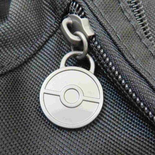 ポケットモンスター ショルダーバッグ 縦型ショルダー クロ ピカチュウ ポケモン キャラクター グッズ