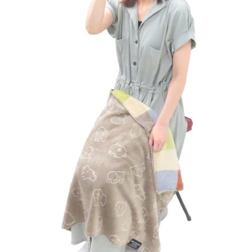 ひざ掛け毛布 リバーシブルブランケット パピーチェック ベージュ 防寒対策 あったかグッズ グッズ