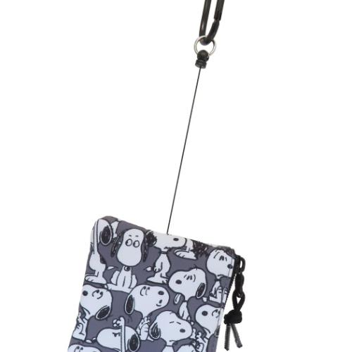 スヌーピー 定期入れ リール付きパスポーチ 総柄 ピーナッツ キャラクター グッズ メール便可