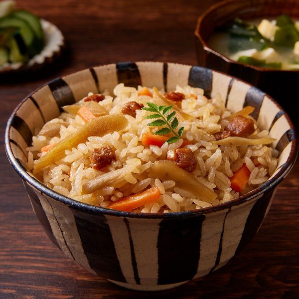 炊き込みご飯炊き込みご飯の素炊き込みかしわめしかしわごはんご当地釜めしヤマモリやまもり九州かしわめし 