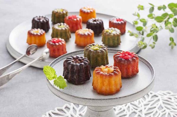 カヌレ焼き菓子トッピングかわいいプレゼント小さめ食べやすいギフトお祝い洋菓子銀座京橋レロジェエギュスキロール銀座ミニカヌレ