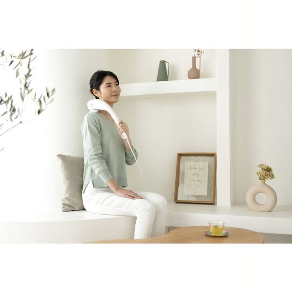 スライヴTHRIVEマッサージャーマッサージ器ハンディ背中首肩腰足マッサージハンディハンディマッサージャーホワイト 