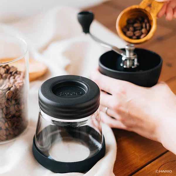 使いやすい売れ筋コーヒーミルキャニスターミル丸洗いハリオロングセラー豆の風味セラミックHARIOコーヒーミルハンドミルセラミックコーヒーミル・スケルトンNブラック