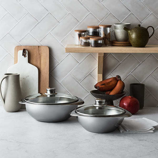 マイヤーコーティングフリー多層鋼スタイリッシュマルチに活躍優れた蓄熱性オーブン使用可能IH対応土鍋としてもスタッキング可能マイヤーニューパン24cmガラス蓋付