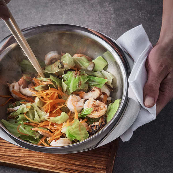 マイヤーコーティングフリー多層鋼スタイリッシュマルチに活躍優れた蓄熱性オーブン使用可能IH対応土鍋としてもスタッキング可能マイヤーニューパン24cmガラス蓋付