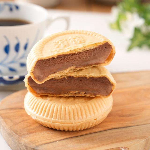 横浜馬車道アイスもなかミルク抹茶小豆チョコレートギフト贈り物横濱馬車道あいすもなかセット（16個入）横濱馬車道 