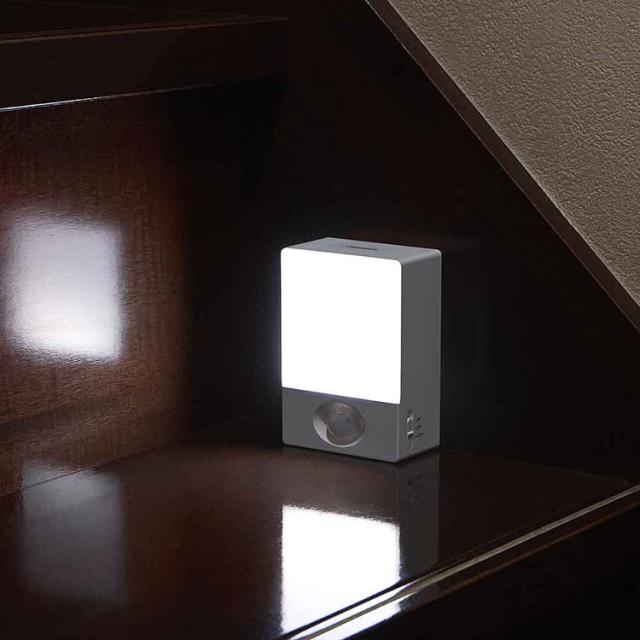 ナイトライトセンサーライト人感センサー明暗センサーLED乾電池式USB給電懐中電灯昼白色回転タイプ防水IPX4相当乾電池式人感明暗ナイトライト