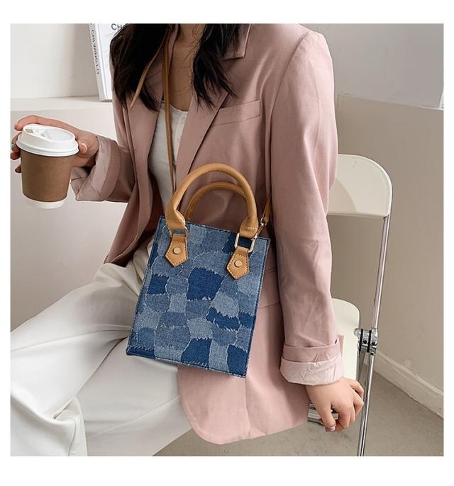 パッチワークツーウェイショルダーバッグ 2WAYショルダーバッグ 水玉パッチワーク ラウンド型 外ポケット