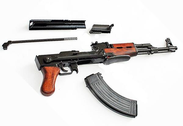 AK-47 アサルトライフル 折り曲げ床尾付 DENIX デニックス 1097 88cm