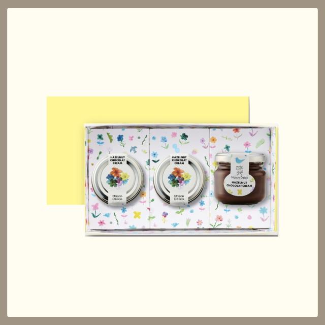 濃厚なヘーゼルナッツとビターカカオを使用したオーガニックチョコレートスプレッド