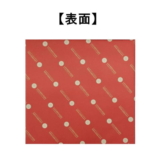 銀座プチガトーの包装紙は鮮やかな赤い包装紙で見栄えも良いです。