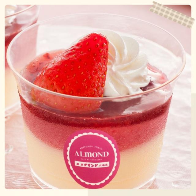 苺のプリンパフェ