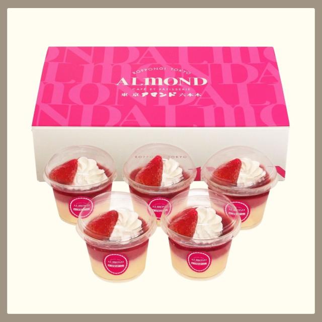 苺のプリンパフェ