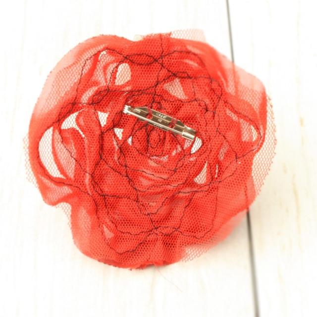 キラキララメのフラワーブローチ