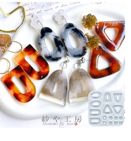 シリコンモールド フレーム 穴あき アクセサリー パーツ 幾何学 8ペア 太め レジン シリコン モールド