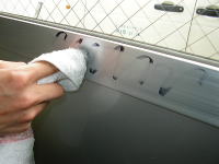 落ちにくい場合は、数回繰り返してください