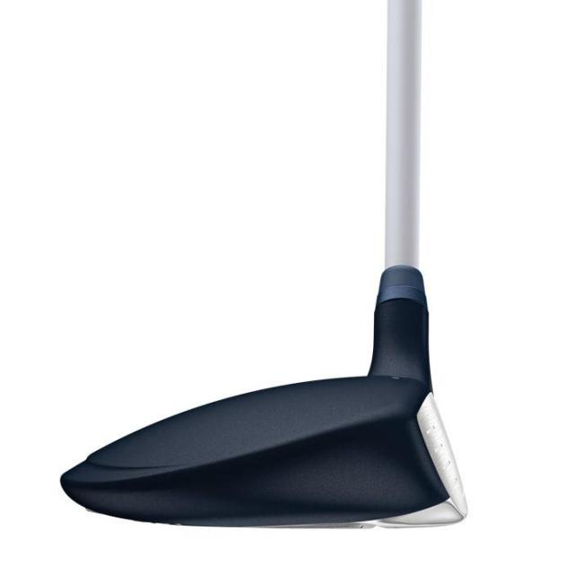 ヘッド後方に配したウェイトによる深低重心でミスに強い