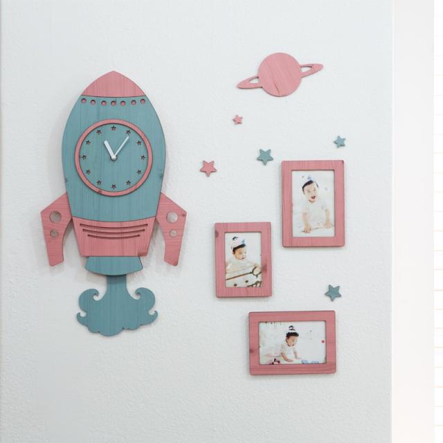 人気第6位 ロケット モチーフ かわいい パステルカラー ピンク ブラウン 14インチ 子供部屋 時計 インテリア Clock クロック 壁掛け ウォール ウ オープニング大放出セール Kobeyconsultingbah Com