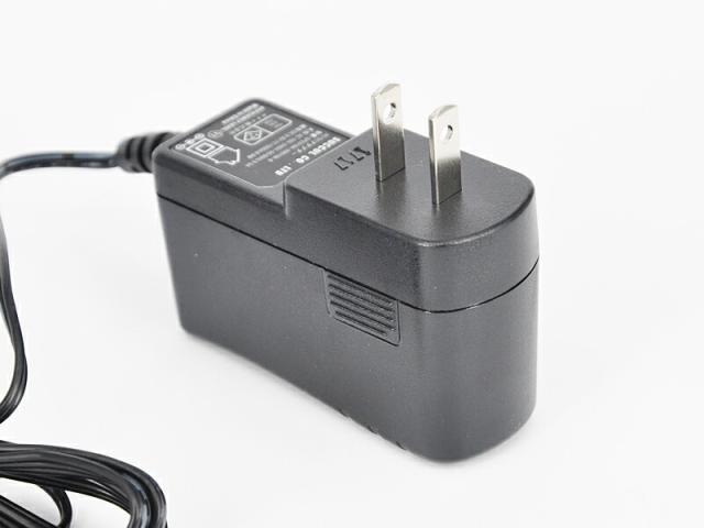 ACアダプター9V 1A