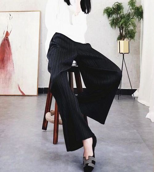 ロットナン△ パンツ 九分丈 白 黒系の通販はau PAY マーケット - URUBEI(ウルベイ) au PAY マーケット店|商品ロットナンバー:38 レディース ワイドレッグパンツ 涼しい 薄手 細見え 新作 体型 体型カバー 人気 カテゴリ