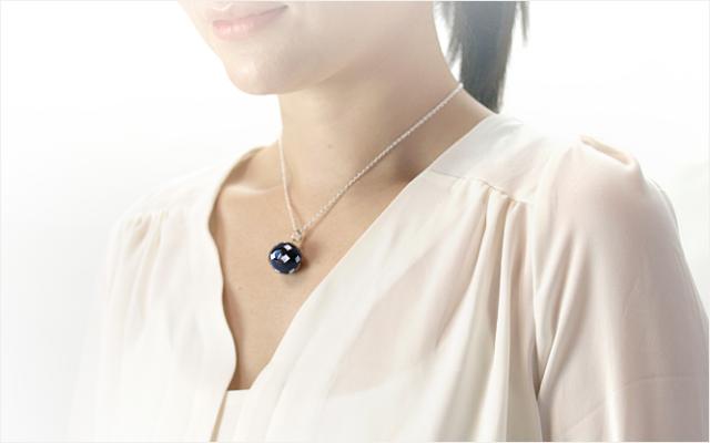 シェルのガムランボール ネックレストップ