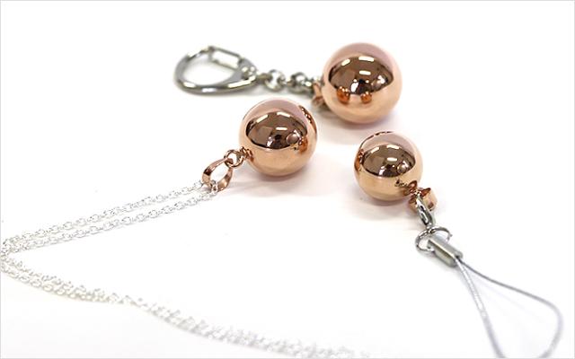 ローズゴールドのガムランボール キーホルダー