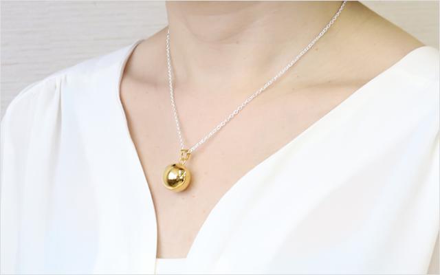 ゴールドのネックレストップ