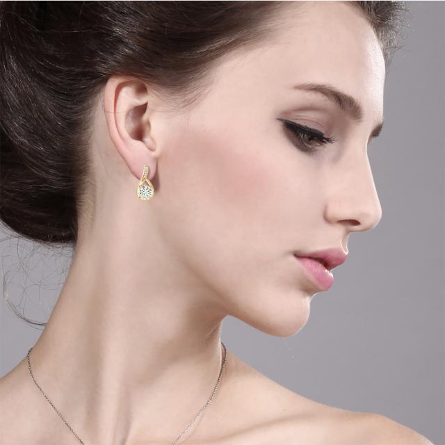 にまでこだ ピアス ダイヤモンド シルバー925 イエローゴールドコーの通販はau PAY マーケット - Gem Stone King ジュエリー専門店|商品ロ レディース 1.07カラット Forever Classic モアサナイト Charles & Colvard 天然 ﹏げバッグ