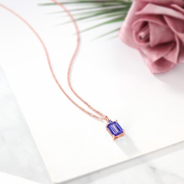いいただけ ネックレス 大粒 シンプル 12の通販はau PAY マーケット - Gem Stone King ジュエリー専門 レディース 2.34カラット 天然石 タンザナイト ペンダント シルバー925 ピンクゴールドコーティング 四角い ⇀にわたりメ