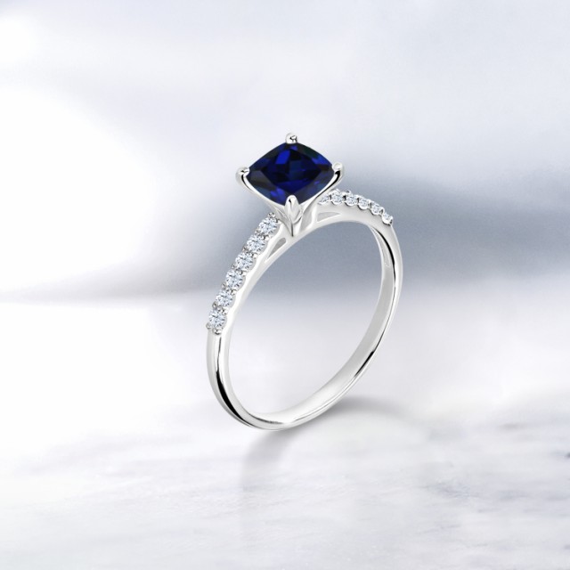 大人気豊富な 指輪 パヴェ 大粒 マルチスの通販はau PAY マーケット - Gem Stone King ジュエリー専門 リング レディース 1.18カラット 合成サファイア 合成ホワイトサファイア 10金 ホワイトゴールド(K10) 四角い HOT新作