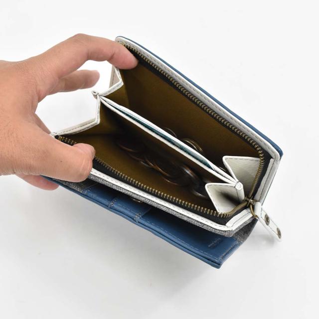 ムスタッシュ2つ折り財布縦型