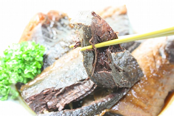 まぐろ血合い煮付けアップ２