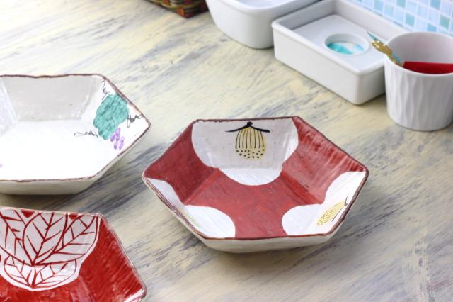 赤絵　六角鉢（約25cm） 赤絵六角鉢（約25cm）