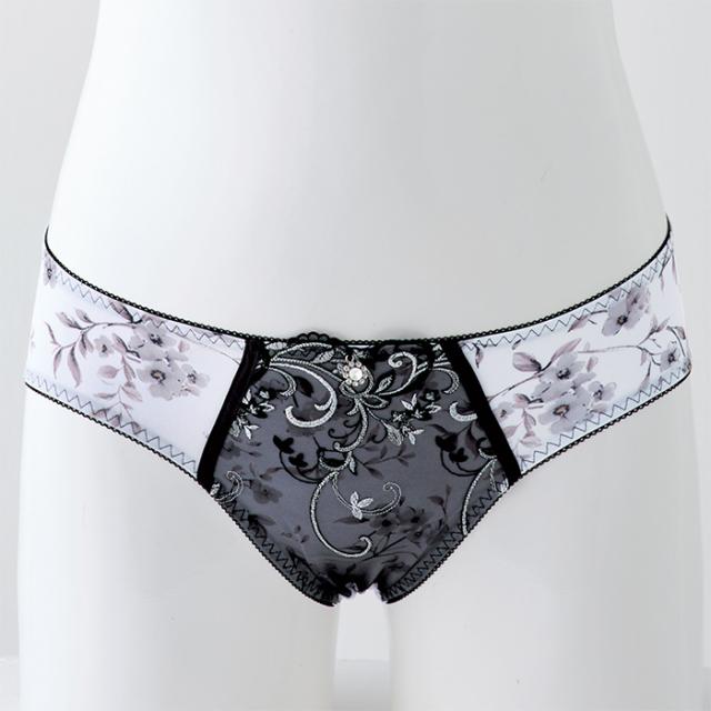 エセンシアールショーツ