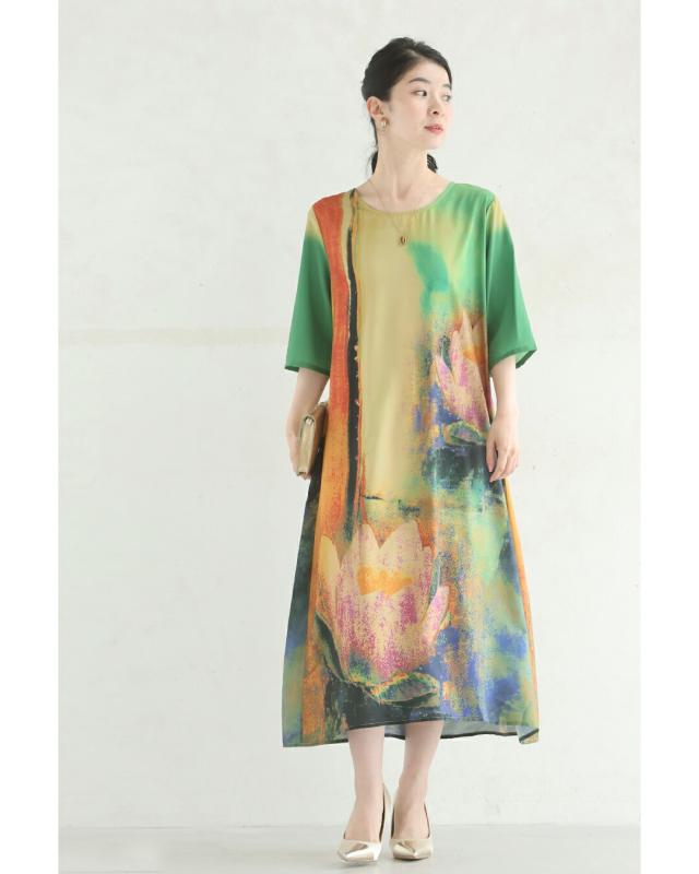 新作7月14日 朝露に濡れる蓮の花のミディアムワンピース cawaii w50532nc S~L対応 半端袖 花柄  アート柄 グリーン オシャレ 個性的 大人可愛い エレガント 上品 春服 春物 夏服 夏物 薄手 レディース ファッション ミセス 30代 40代 50代